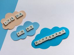 Jak tak naprawdę funkcjonują dorośli w spektrum autyzmu? 4 mity i półprawdy o życiu z ASD