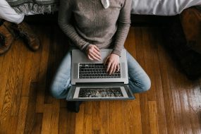 Czy psychoterapia online jest skuteczna? Odpowiadamy na to i inne pytania na temat zdalnych spotkań z psychologiem